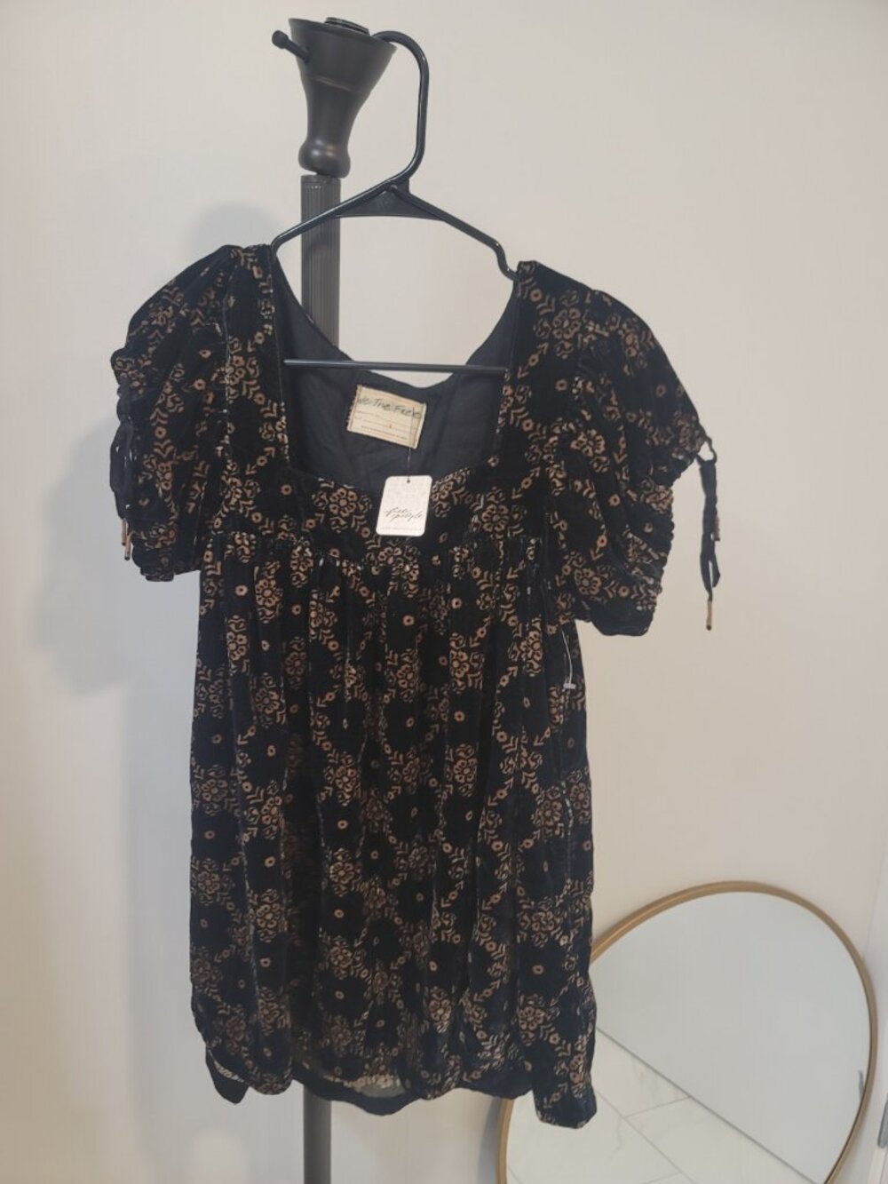 Free People Misha Velvet Puff Sleeve TunicDress Sz L Floral Print New NWT Multic - Picture 2 of 7